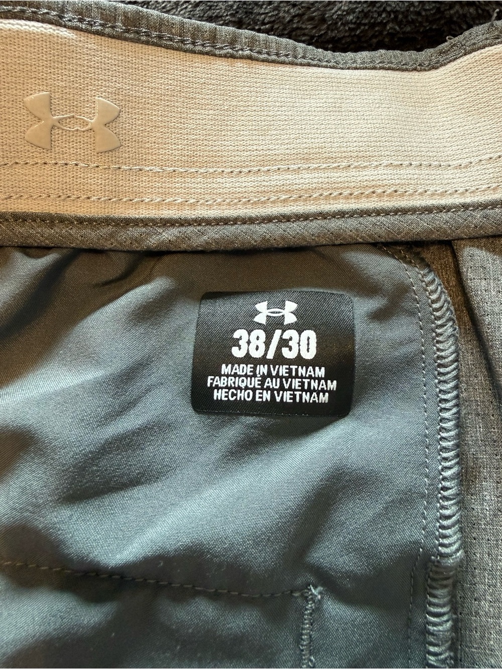 Under Armour Men's Gray Chinos 38x30 - Picture 5 of 5